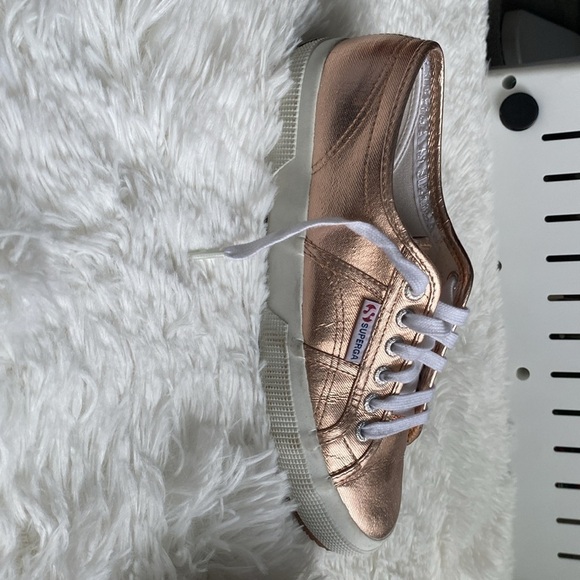 Superga COTU classic sneaker shiny rose gold US size 8. - Picture 4 of 9